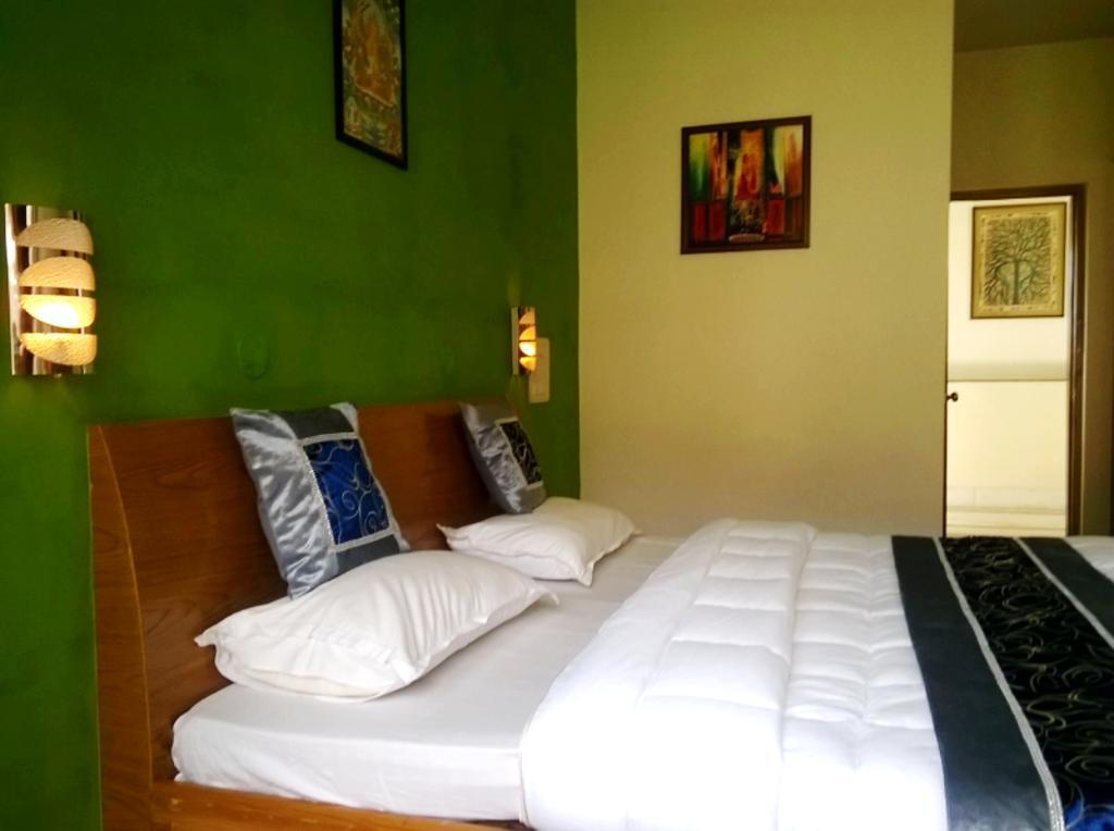 Tatva Bir Tents And Hotel Kangar Экстерьер фото