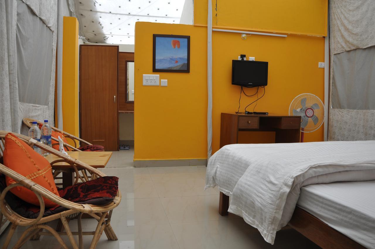 Tatva Bir Tents And Hotel Kangar Экстерьер фото
